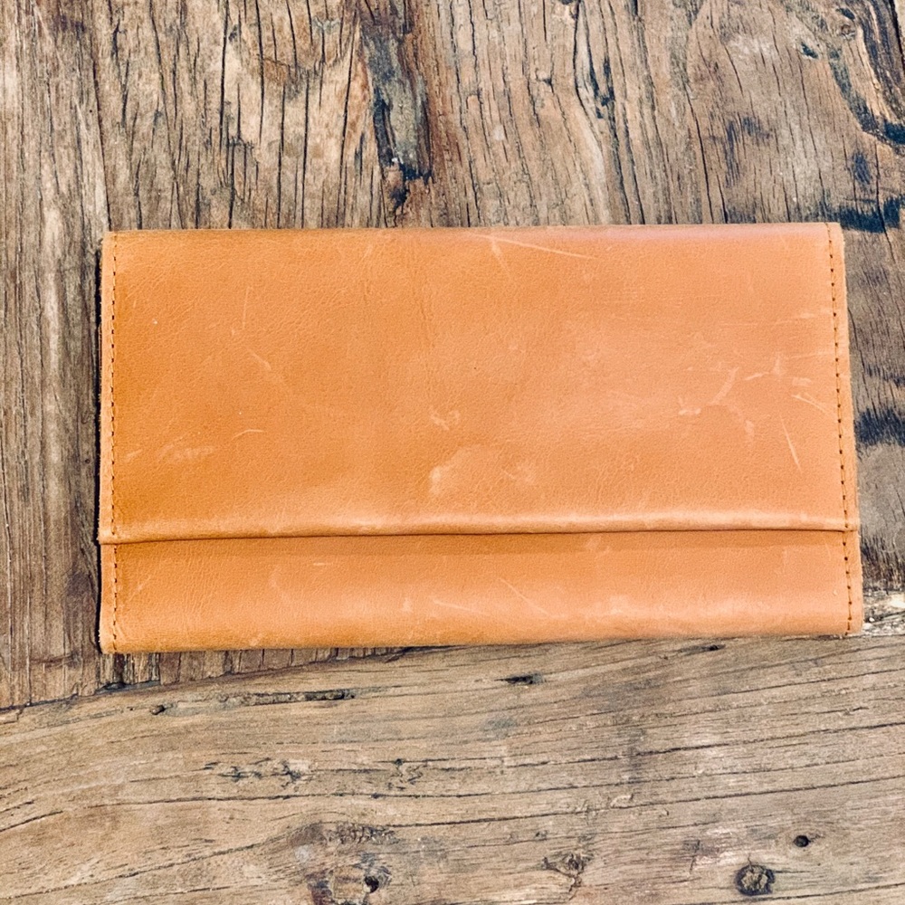 Magnolia Able Wallet
